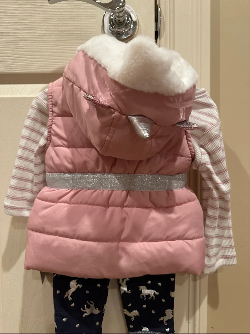 Little Lass Unicorn Puffer Vest Set with Silver Accents - Picture 4 of 7